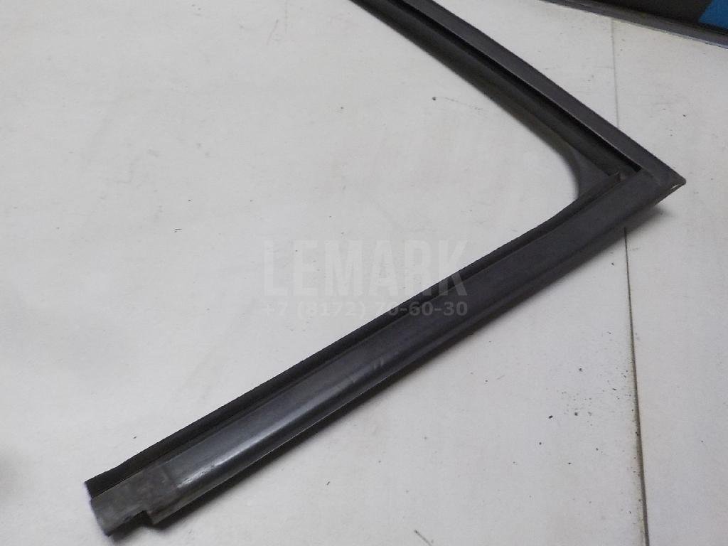 Уплотнитель двери