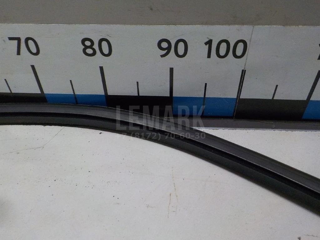 Уплотнитель двери