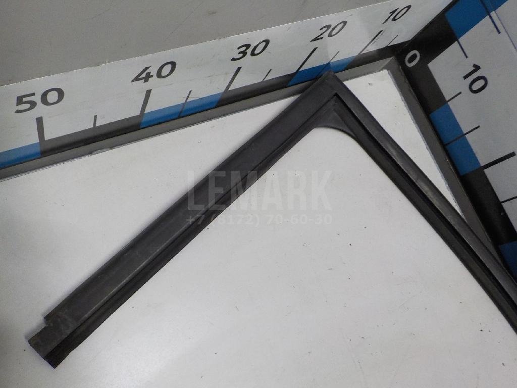 Уплотнитель двери