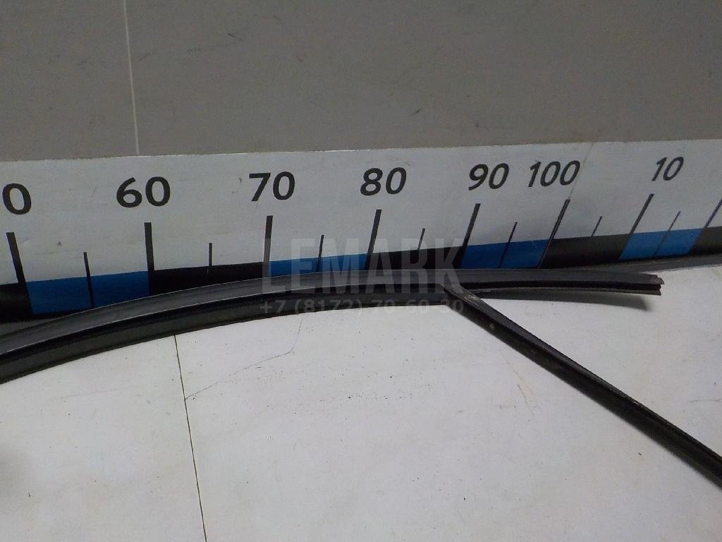 Уплотнитель двери