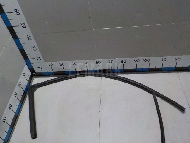 Уплотнитель двери