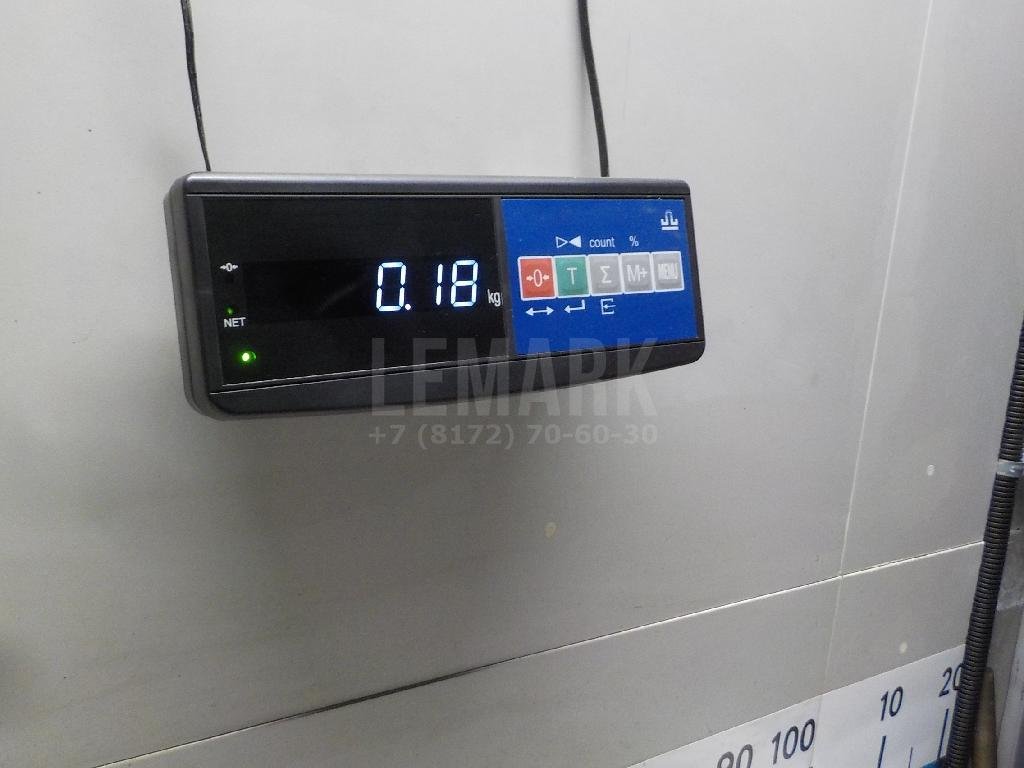 Вставка замка двери лев.