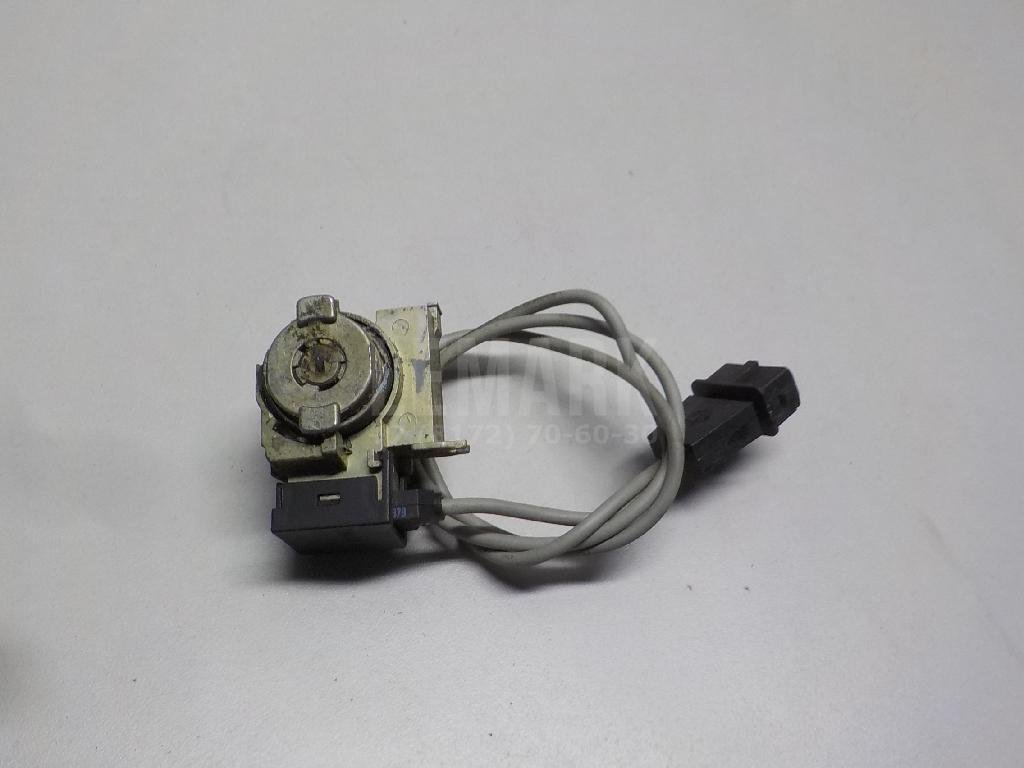 Вставка замка двери лев.