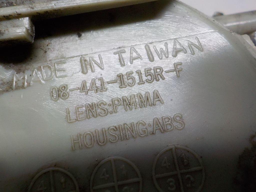 Указатель поворота правый белый