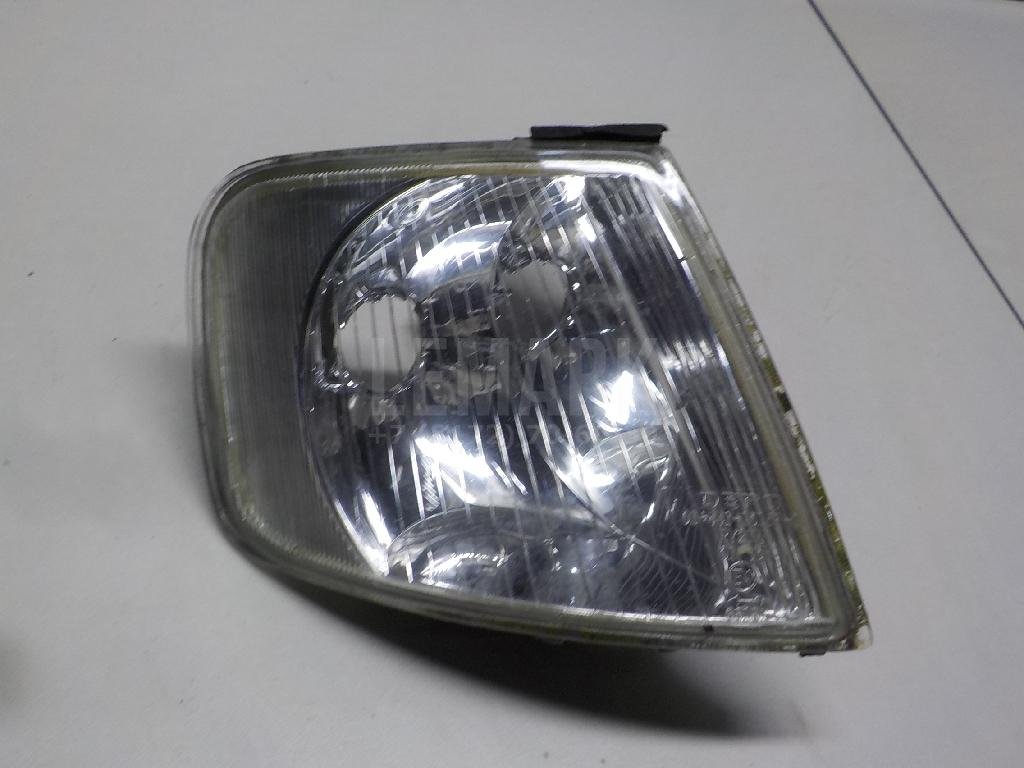 Указатель поворота правый белый