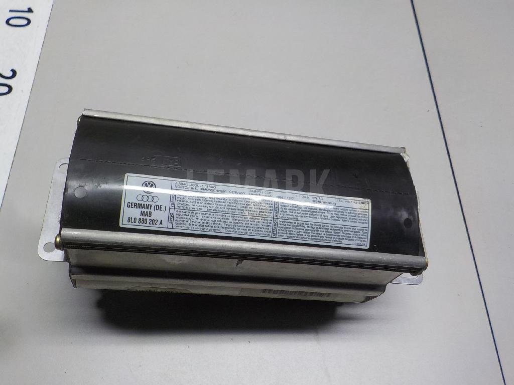 Подушка безопасности пассажирская (в торпедо)