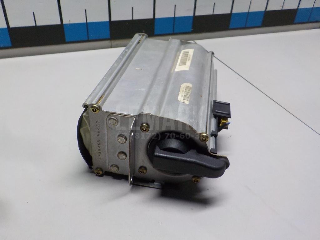 Подушка безопасности пассажирская (в торпедо)