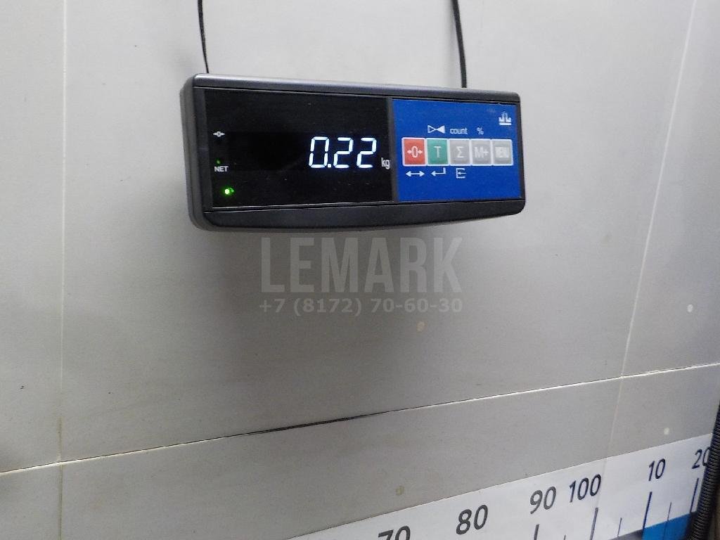 Направляющая заднего бампера правая