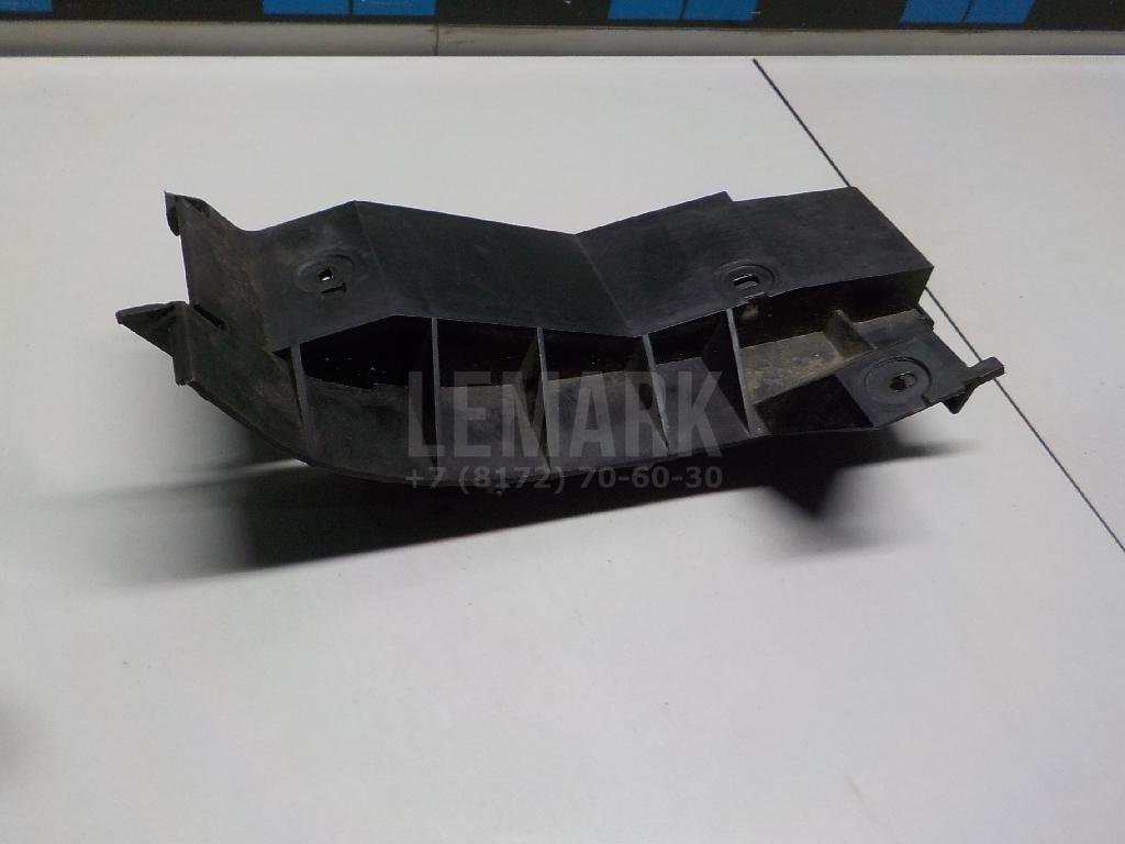 Направляющая заднего бампера правая