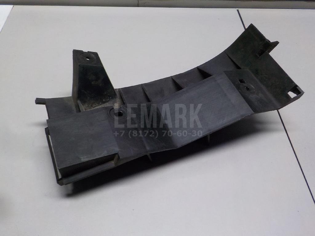 Направляющая заднего бампера правая