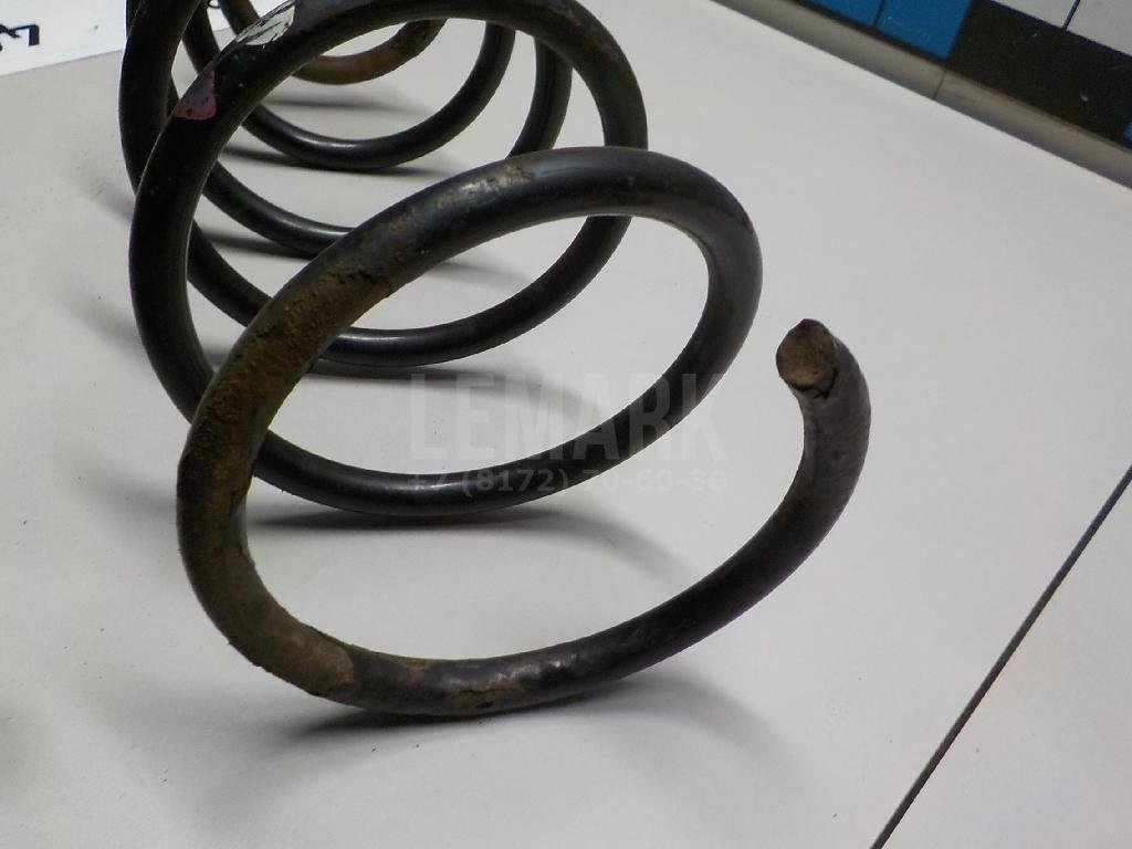 Пружина передняя