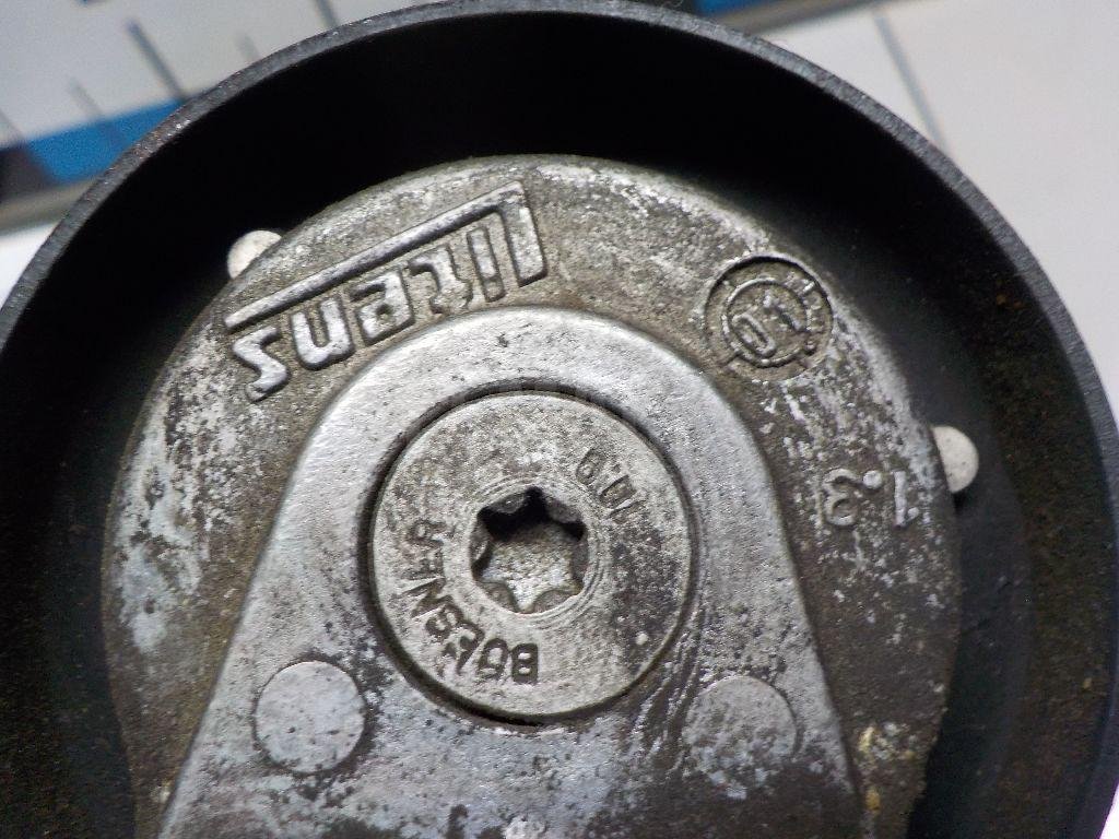 Ролик-натяжитель ручейкового ремня