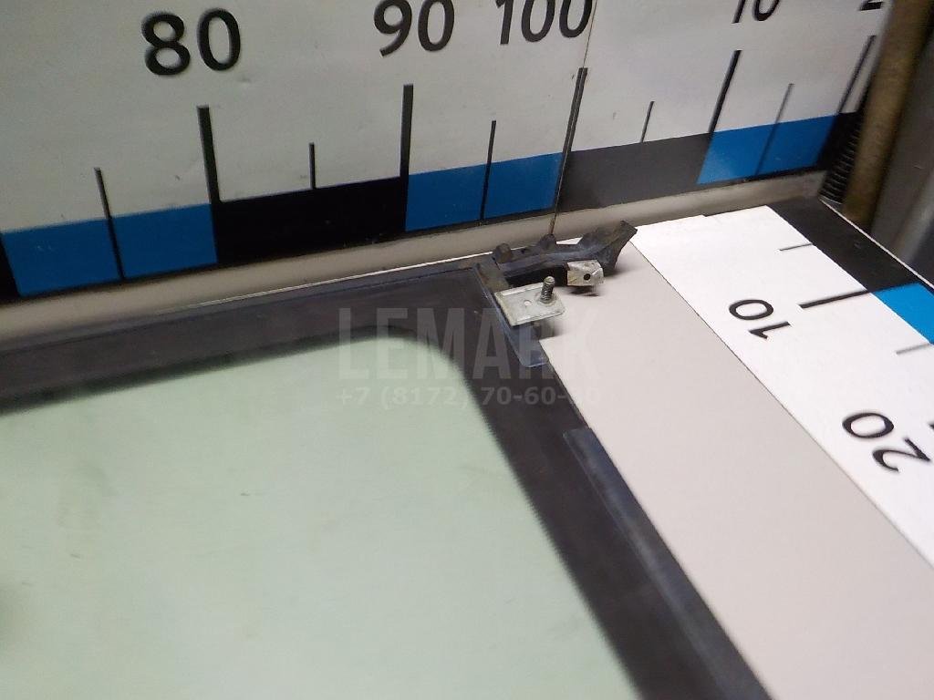 Стекло кузовное открывающееся (форточка) левое