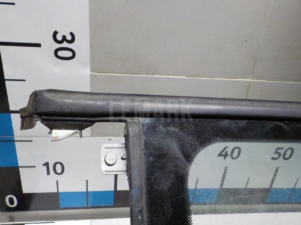 Стекло кузовное открывающееся (форточка) левое