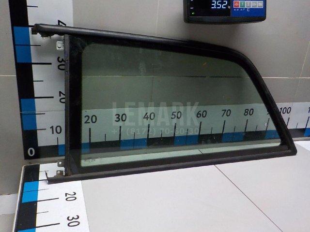 Стекло кузовное открывающееся (форточка) левое