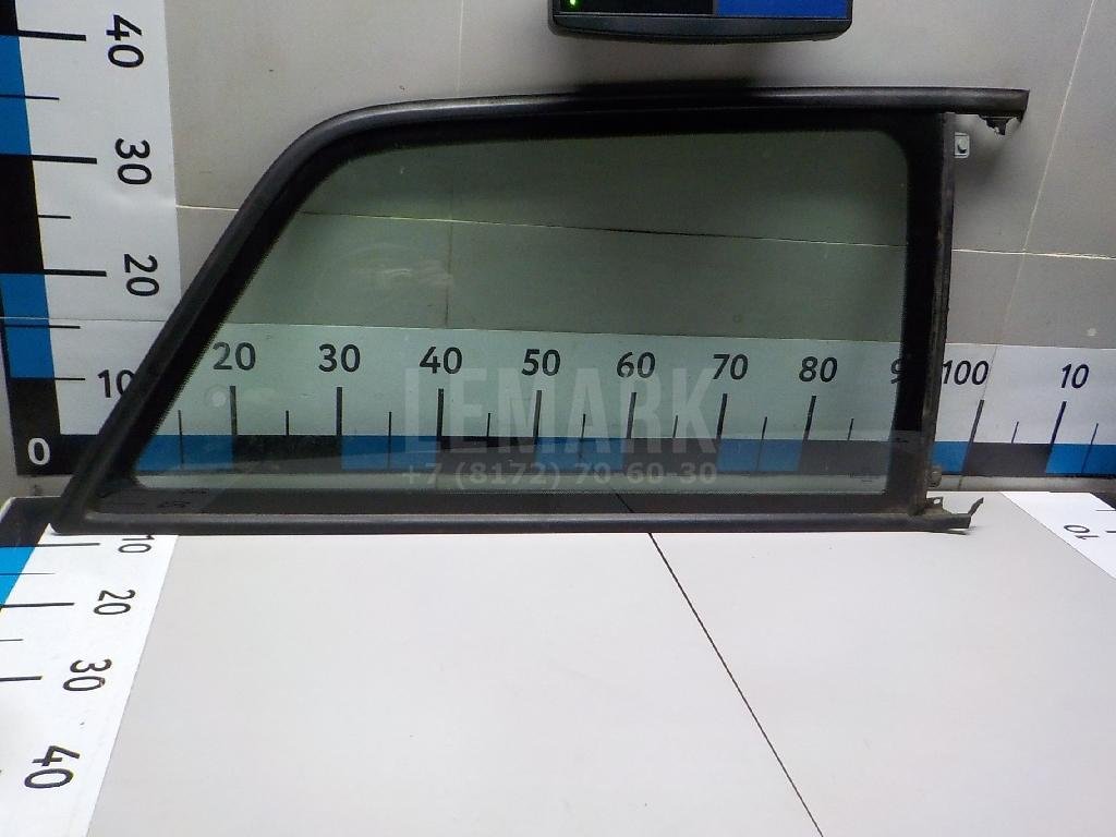Стекло кузовное открывающееся (форточка) правое