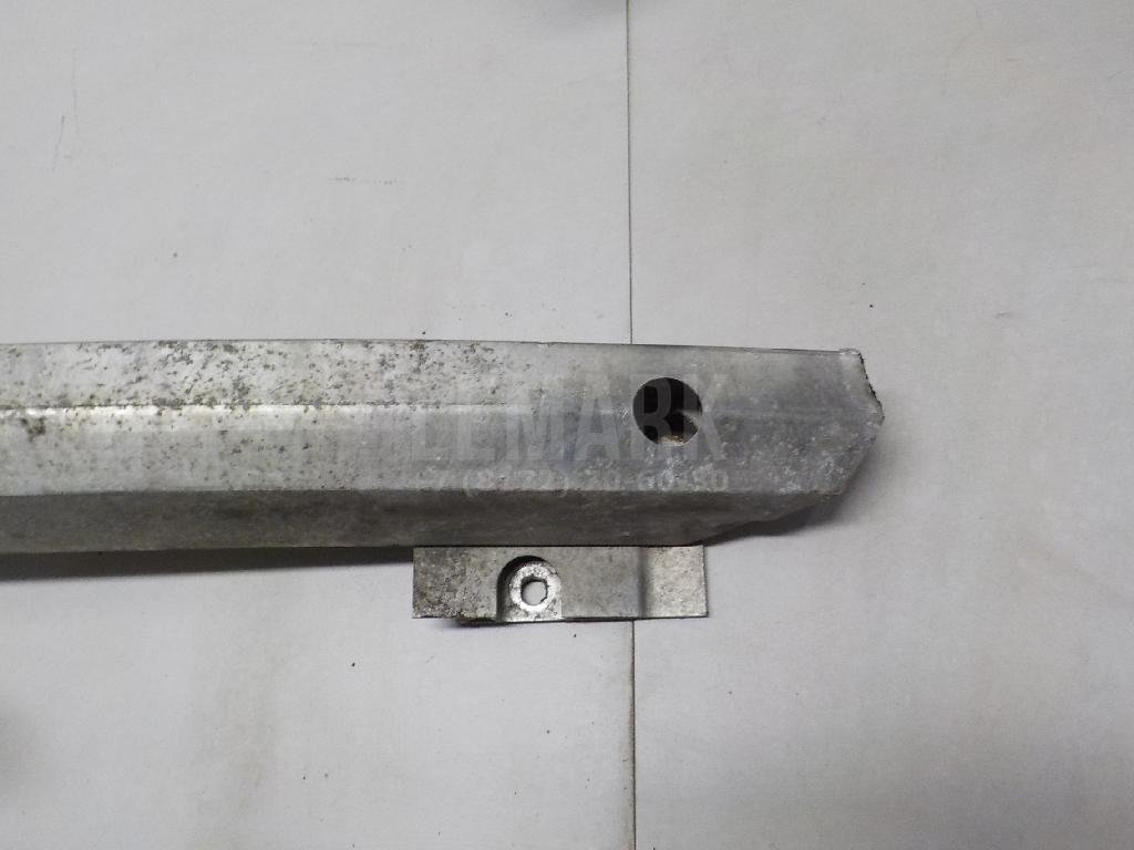 Усилитель заднего бампера