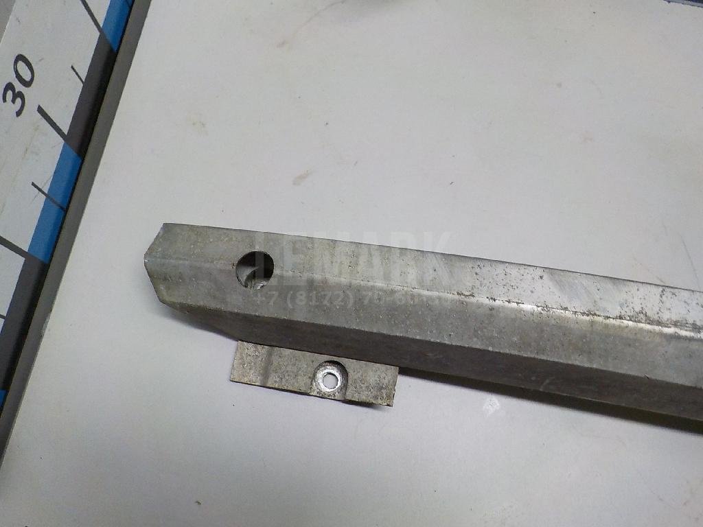 Усилитель заднего бампера