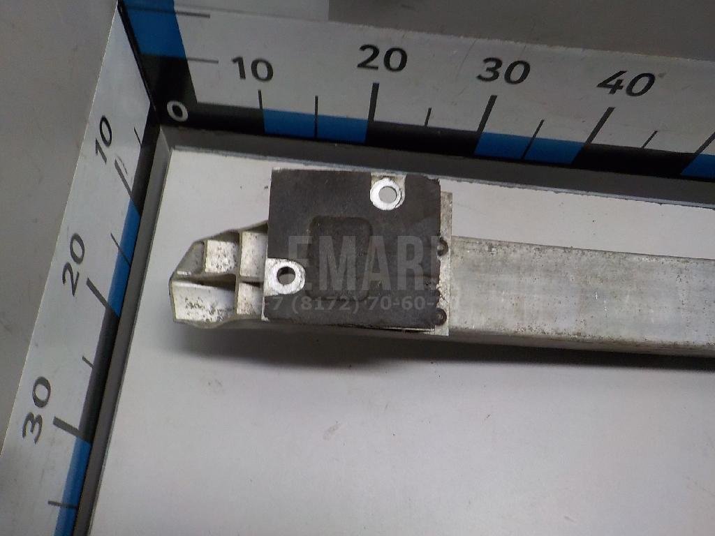 Усилитель заднего бампера