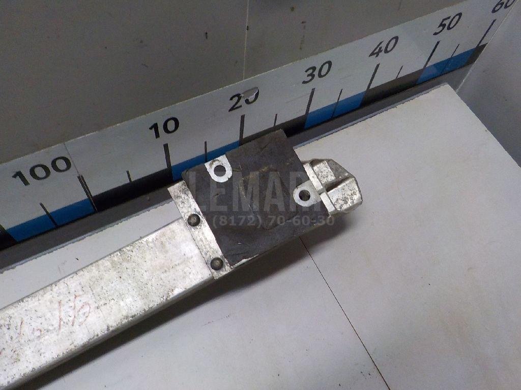 Усилитель заднего бампера