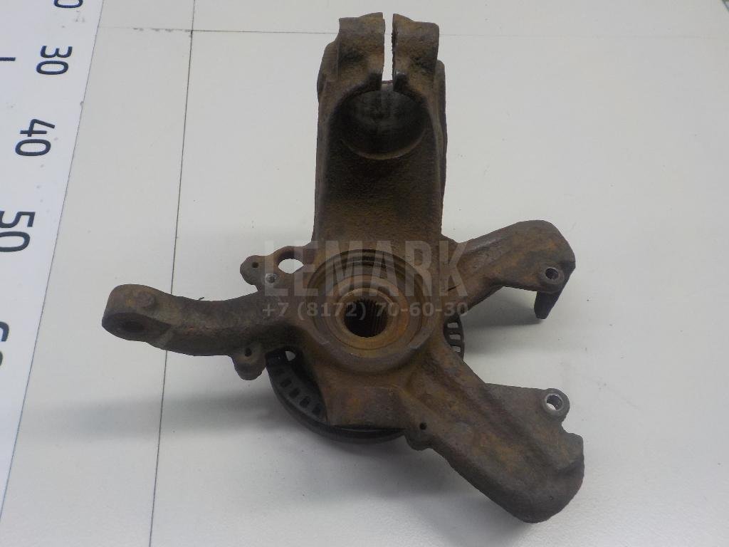 Кулак поворотный передний левый