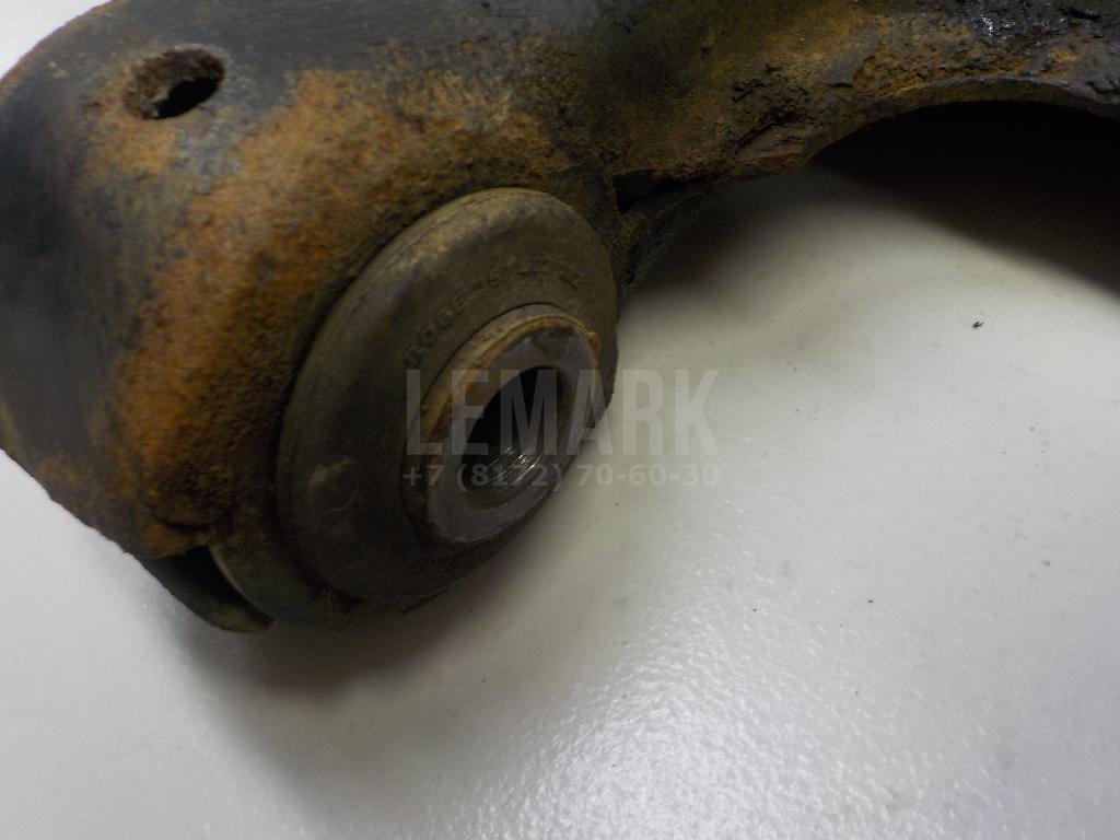 Рычаг передний