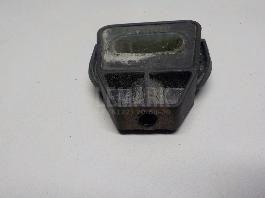 Кронштейн радиатора для  Astra HD 8 2005-2011