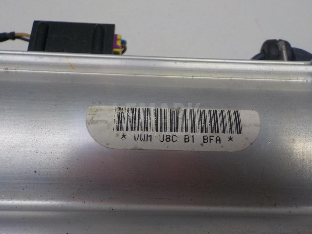 Подушка безопасности пассажирская (в торпедо)