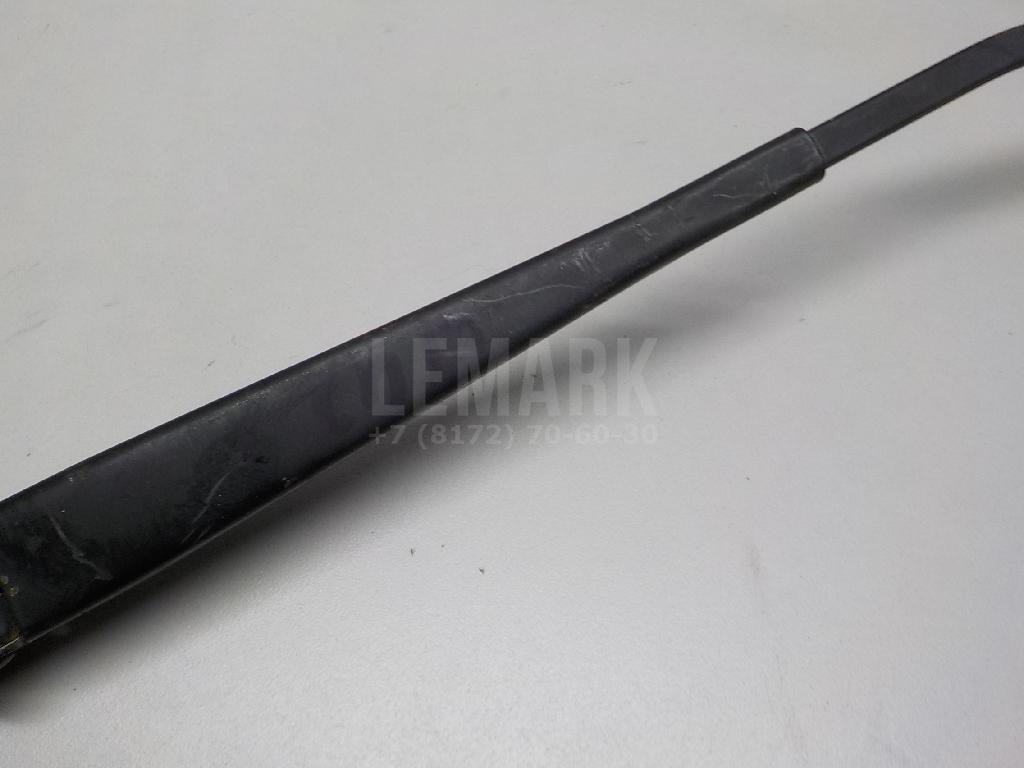 Поводок стеклоочистителя передний правый