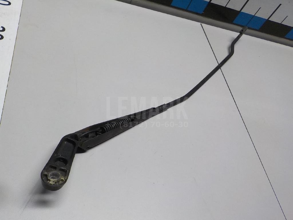 Поводок стеклоочистителя передний правый