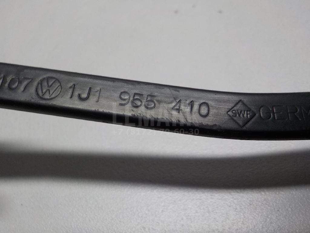 Поводок стеклоочистителя передний правый