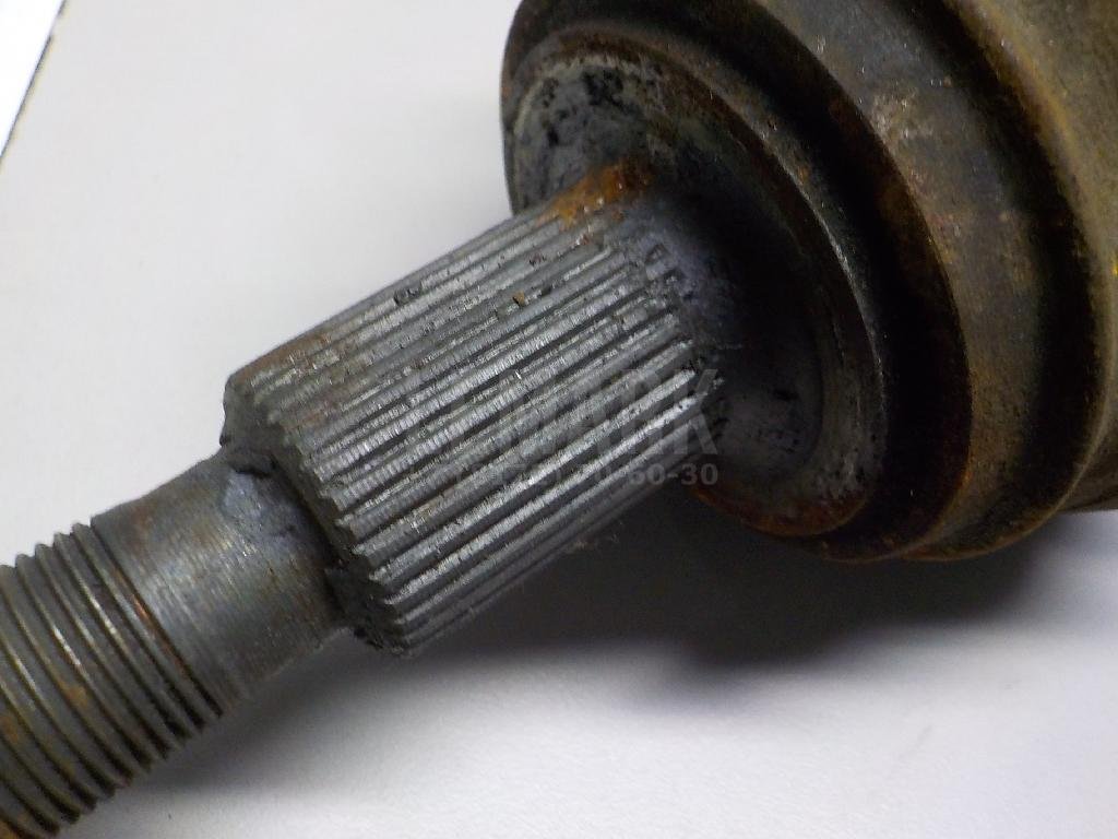 Полуось передняя левая