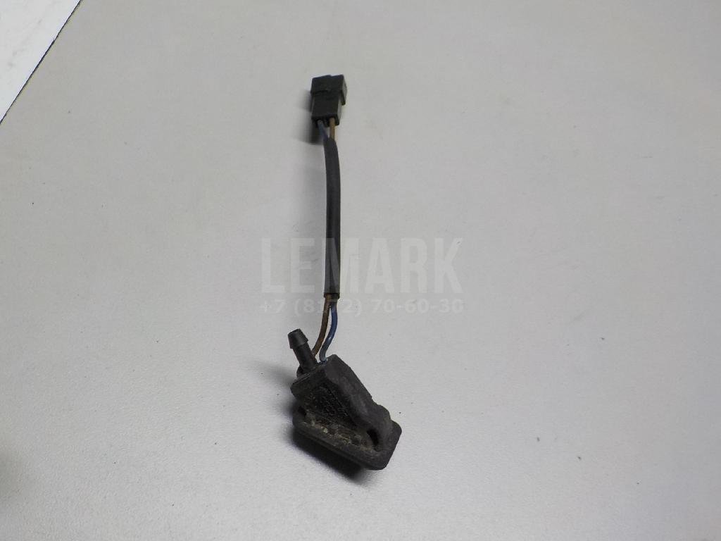 Форсунка омывателя лобового стекла