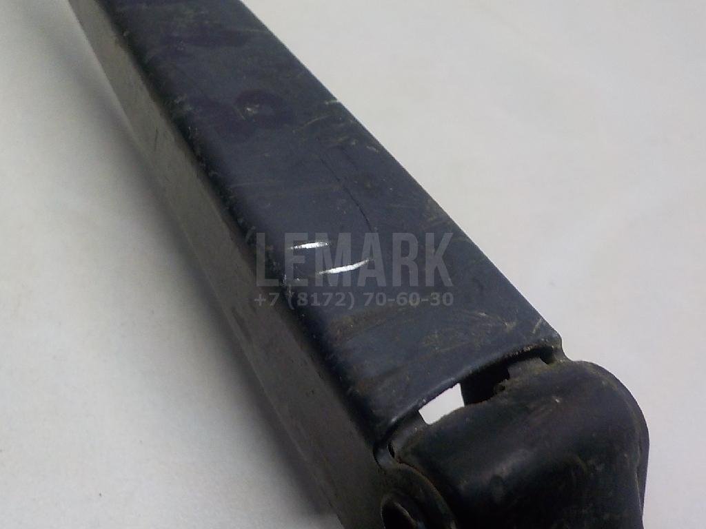 Поводок стеклоочистителя передний левый