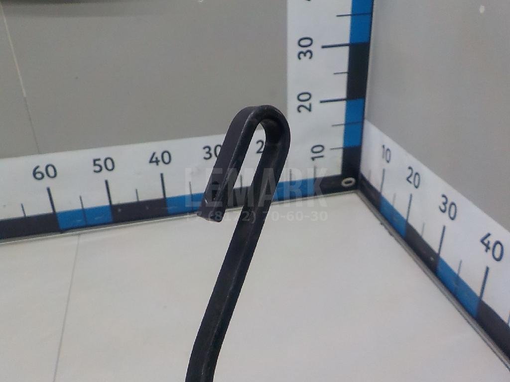 Поводок стеклоочистителя передний правый