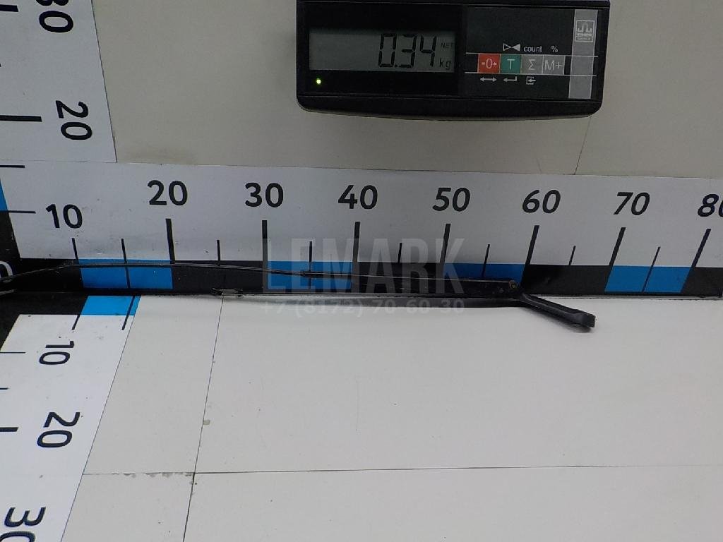 Поводок стеклоочистителя передний правый