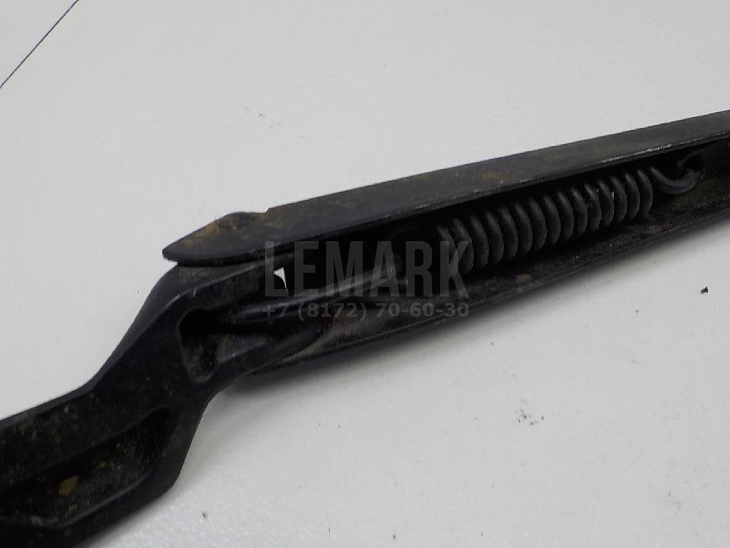 Поводок стеклоочистителя передний левый