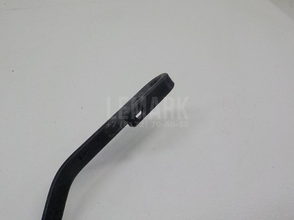 Поводок стеклоочистителя передний левый