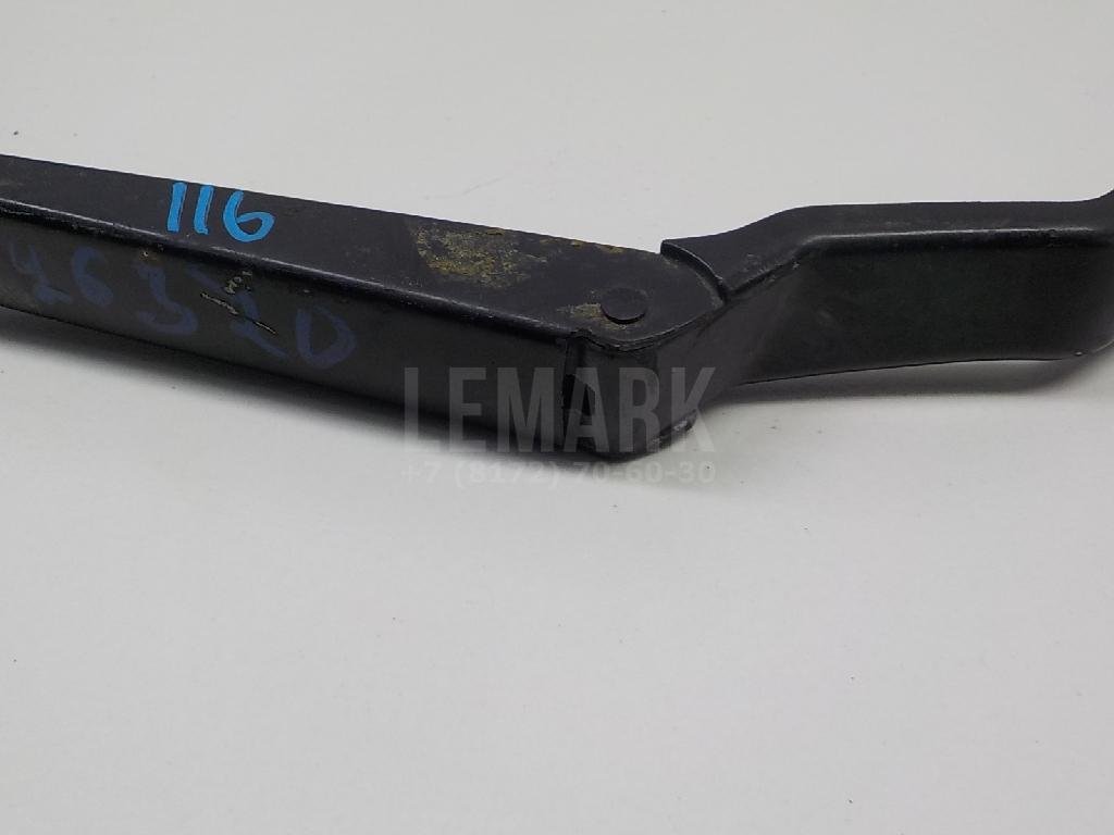 Поводок стеклоочистителя передний правый