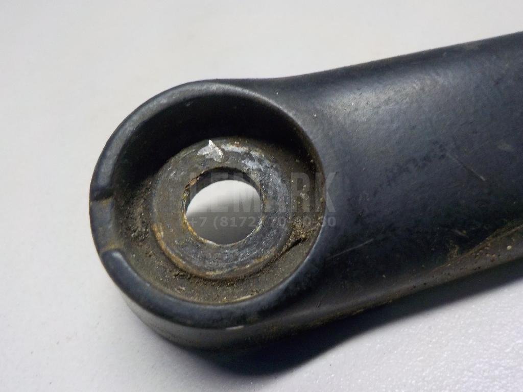 Поводок стеклоочистителя передний правый