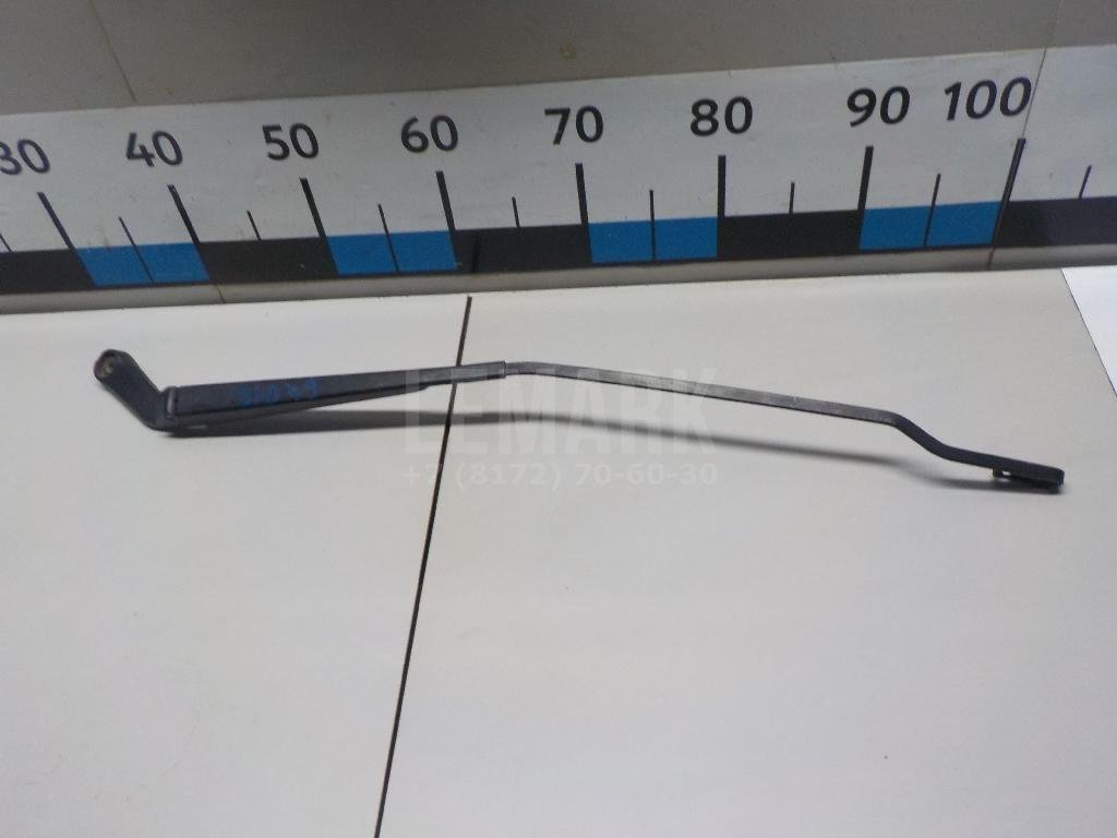 Поводок стеклоочистителя передний правый