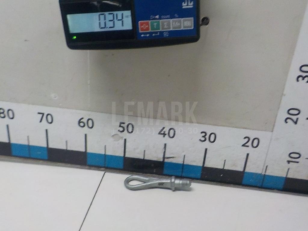 Крюк буксировочный