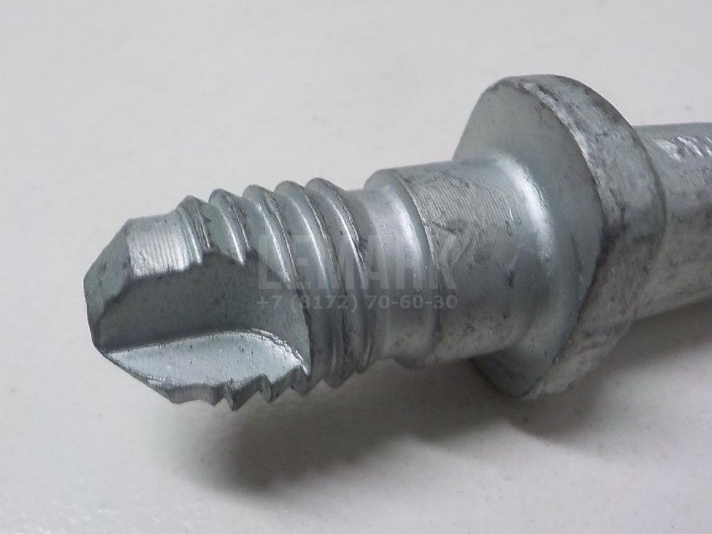 Крюк буксировочный