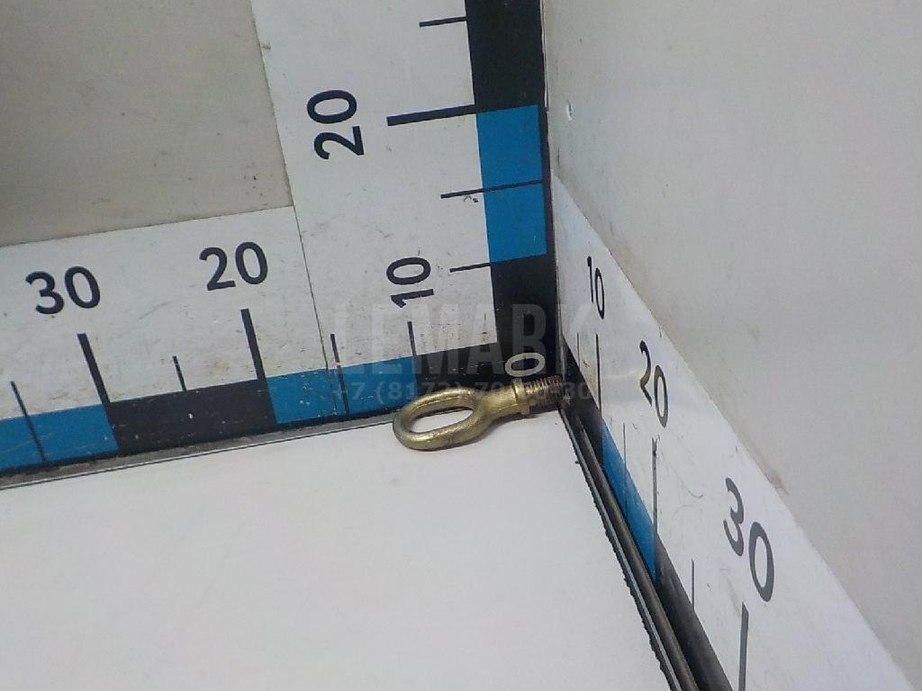 Крюк буксировочный