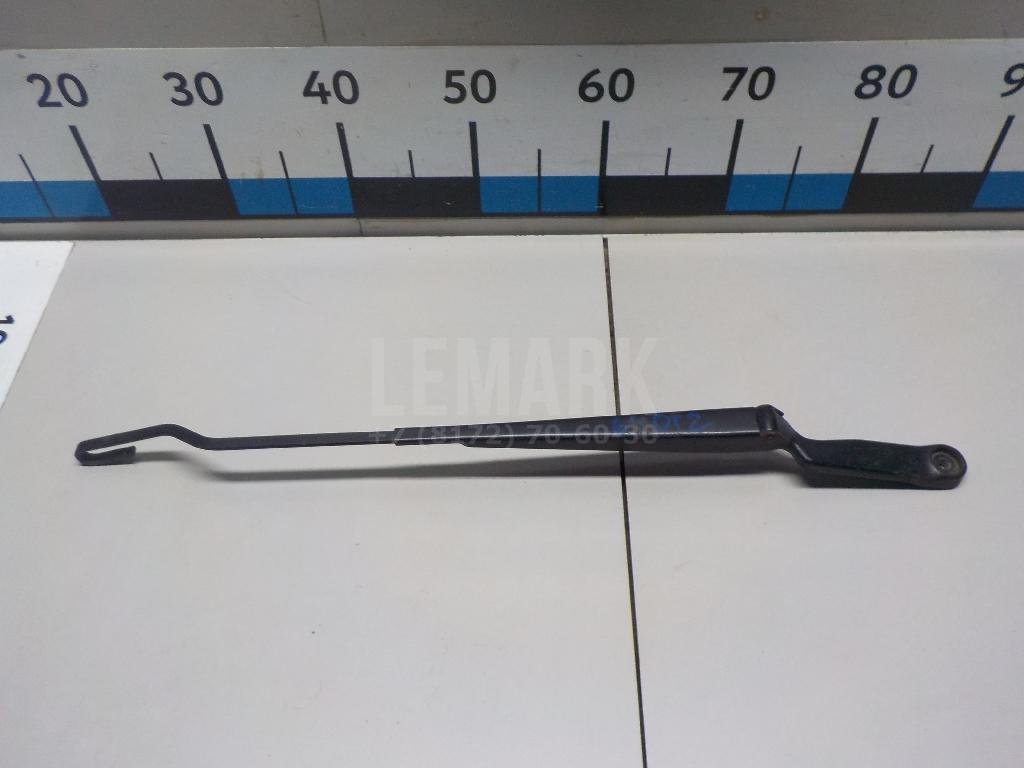 Поводок стеклоочистителя передний левый