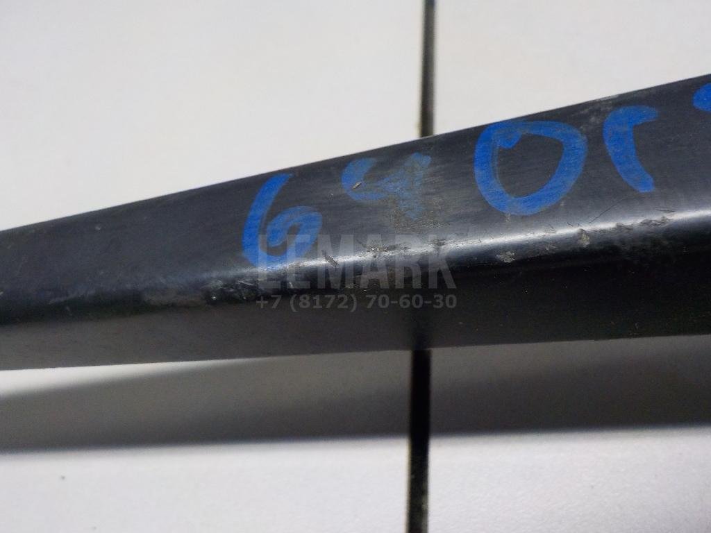 Поводок стеклоочистителя передний левый