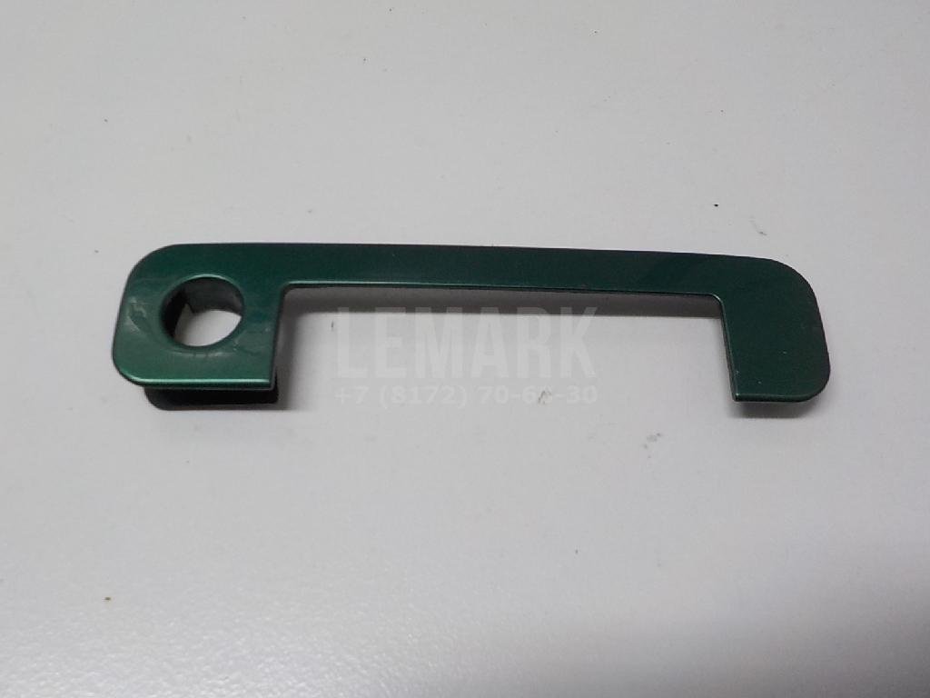 Накладка ручки с замком правой двери