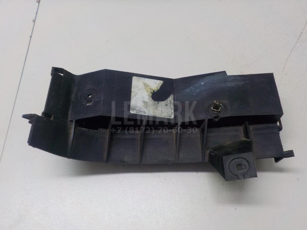 Направляющая заднего бампера правая