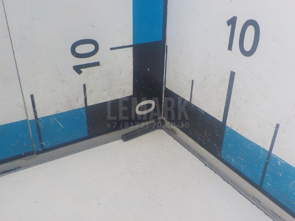 Болт шатунный