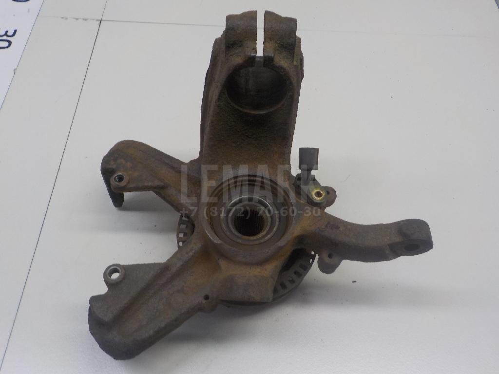 Кулак поворотный передний правый